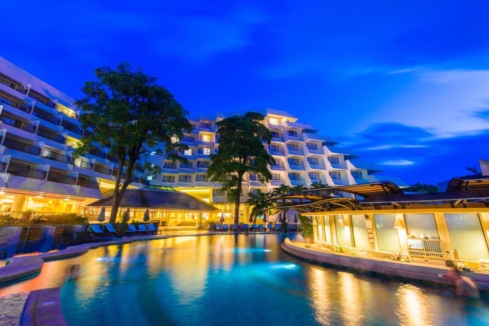 Andaman Embrace Patong, Phuket Hotel Exterior foto